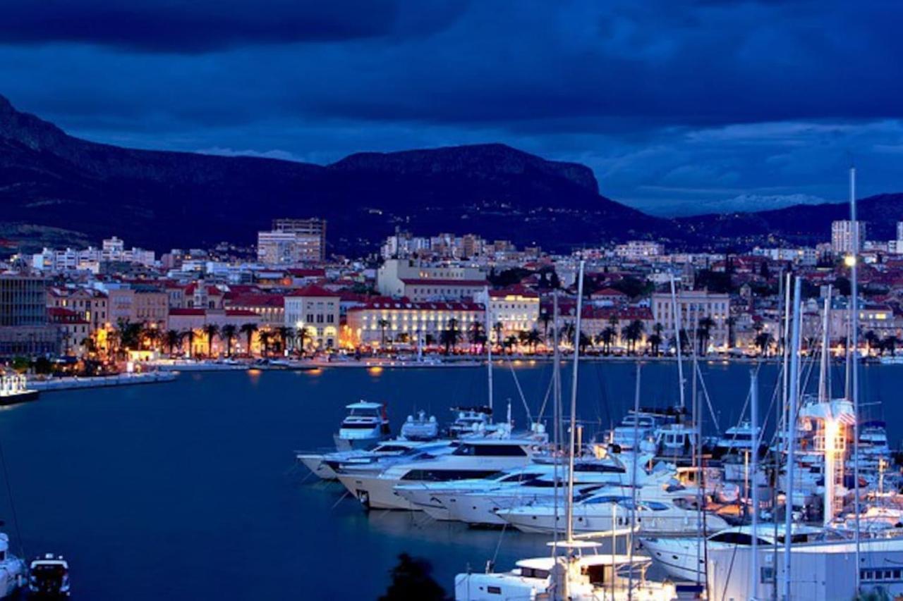 Royal Heritage Apartment In Split Center Exterior foto